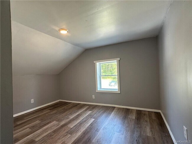 Building Photo - 1399 US-44