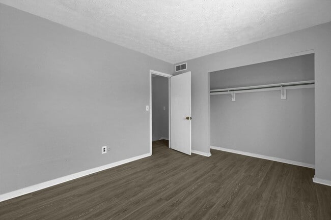 Building Photo - 1880 Billingsley Rd