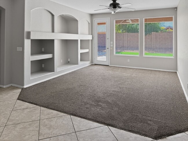 Building Photo - Single-level 4 bed, 2 bath home with tandem 3-car garage and RV gate.