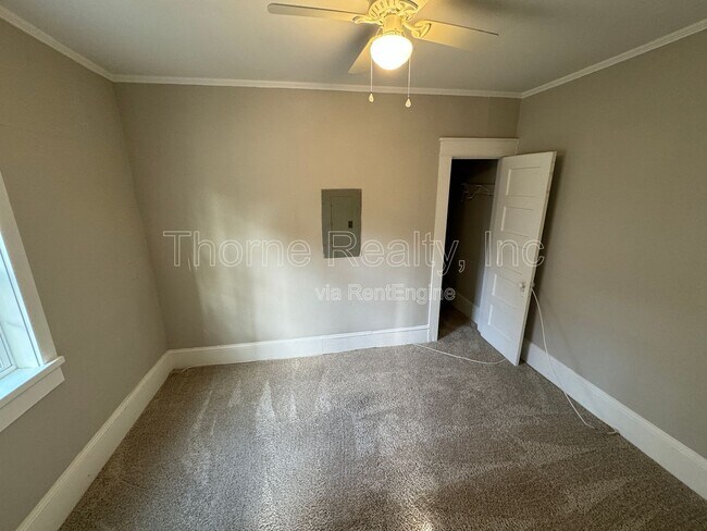 Building Photo - 605 Hammond St