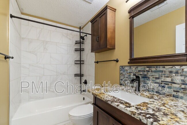 Building Photo - 3807 Crimson Wing Dr