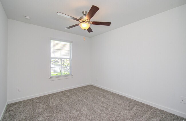 Building Photo - 1130 Desert Willow Dr