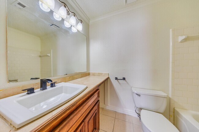 Building Photo - 13303 Bridgepath Ct