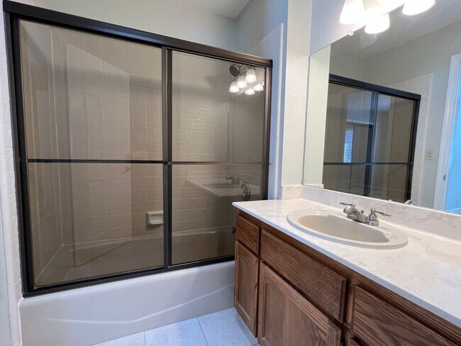 Building Photo - Chic Campbell End Unit Townhouse with 2 Bedrooms, Loft & 2.5 Baths