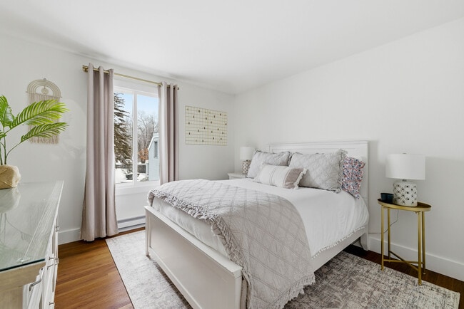 Building Photo - 60 Cinnamon Spring