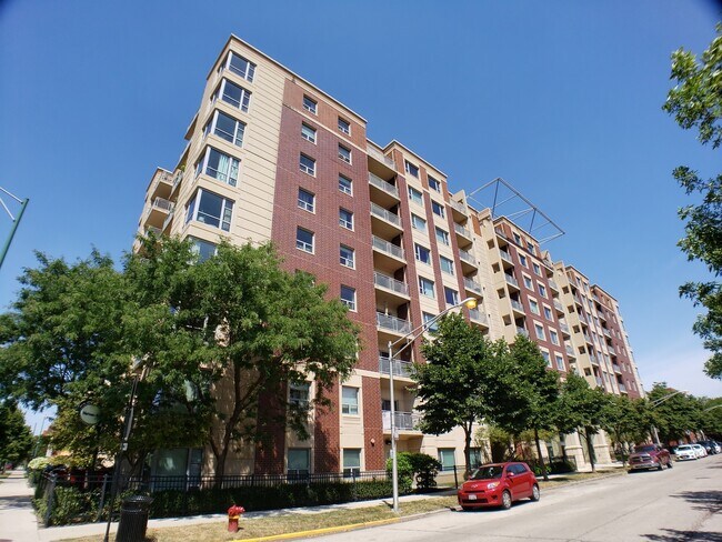 Primary Photo - 100 N Hermitage Ave