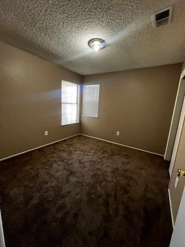 Building Photo - 4204 Cyclone Dr