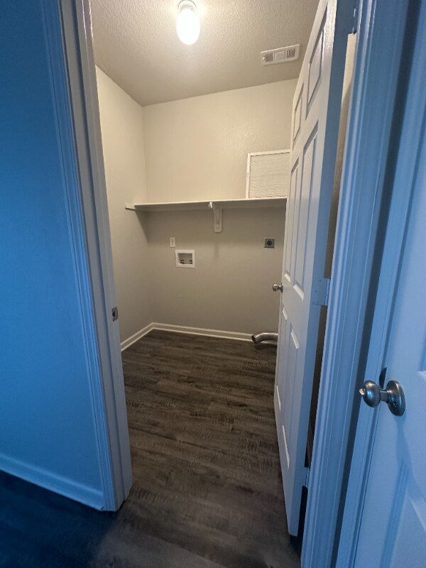 Building Photo - 2115 Matthews Meadow Ln