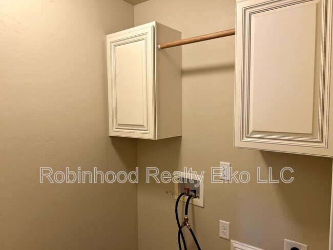 Building Photo - 3609 Autumn Colors Dr