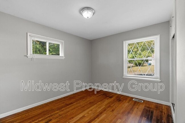 Building Photo - 1700 Newhall Ct
