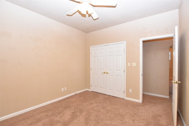 Building Photo - 405 Mc Kinney Ln