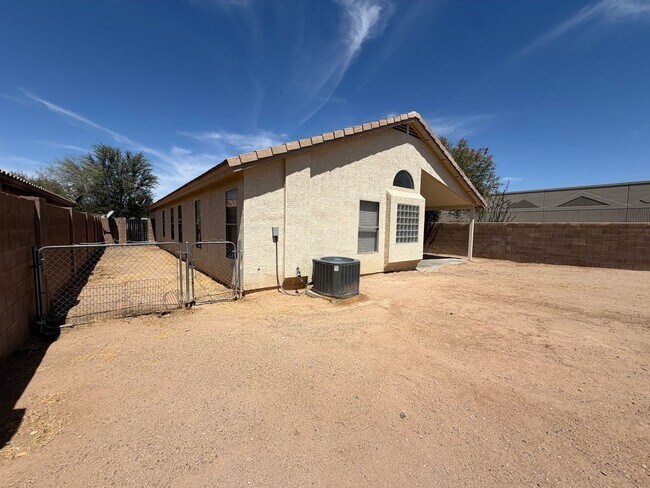 Building Photo - 1225 N 159th Dr