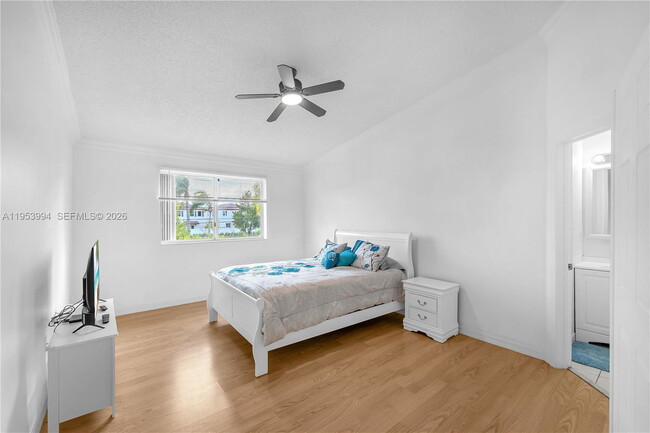 Building Photo - 22180 SE 26th Ln