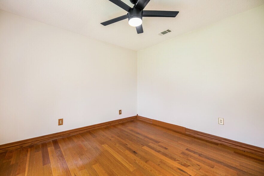 Building Photo - 1607 Heather Glen Ct