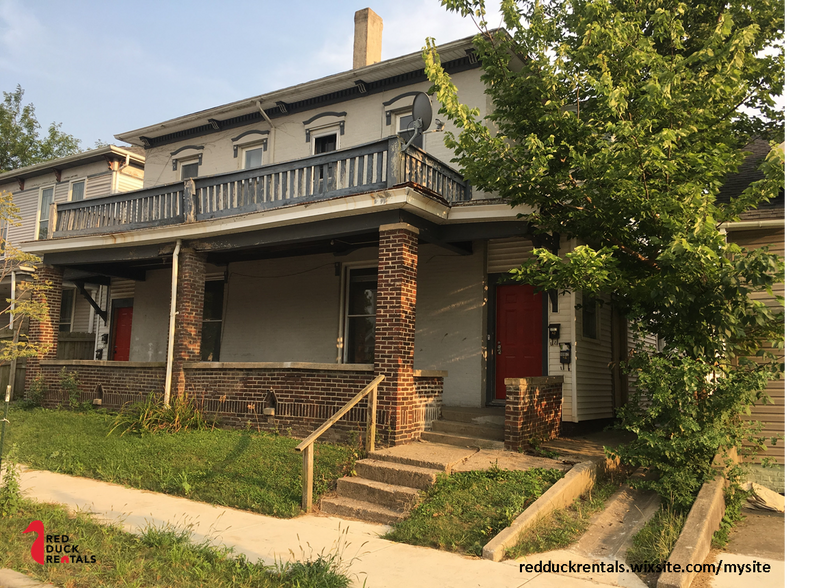 Front of Building - 1109 Brown St
