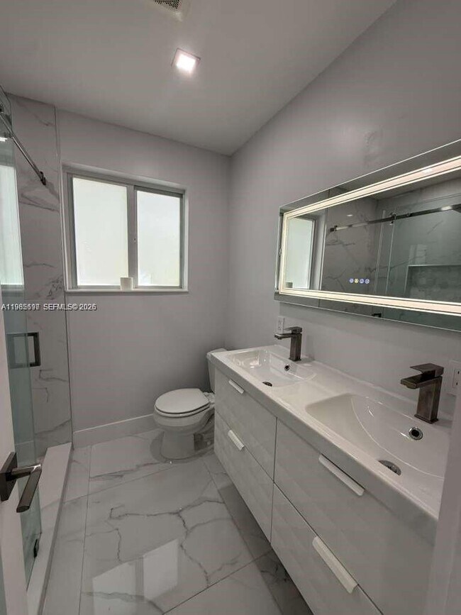 Building Photo - 19020 SW 91st Ave