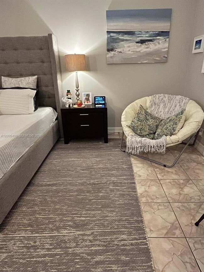 Building Photo - 3475 N Country Club Dr