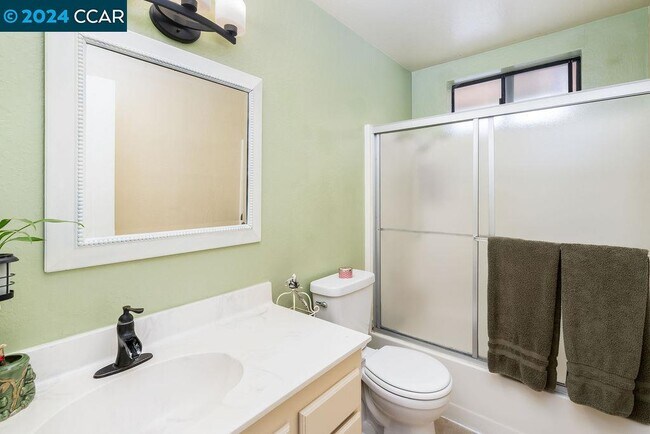 Building Photo - 1326 Babel Ln