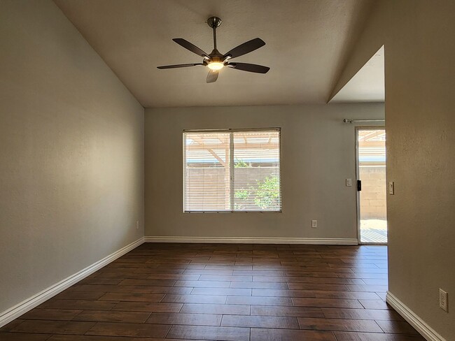 Building Photo - Updated Hemet Home, 2Bd, 2Ba, Bonus Room