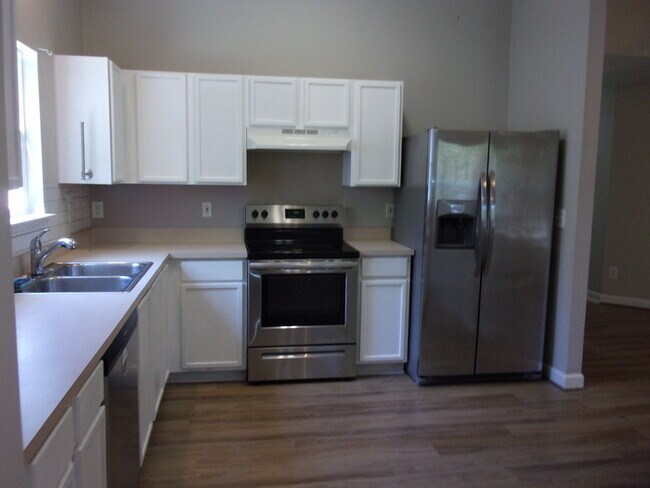 Building Photo - Single Level 3 Bedroom 2 Bath Home in Bristol Park off Mt. Gallant Road