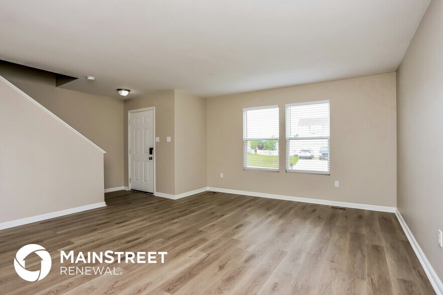 Building Photo - 30 Willow Springs Dr