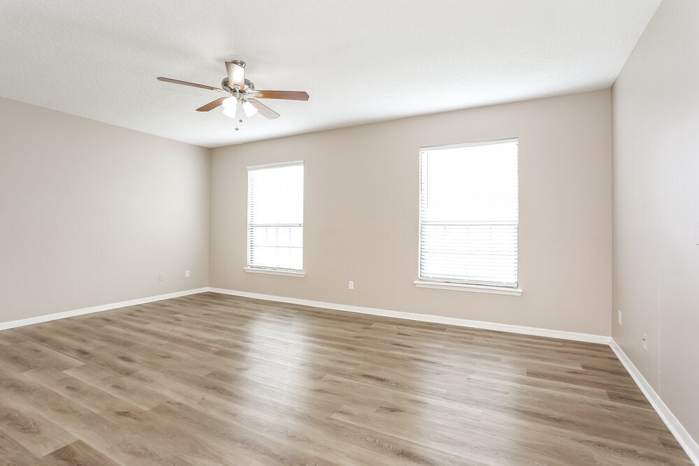 Building Photo - 703 Red Cedar Ct