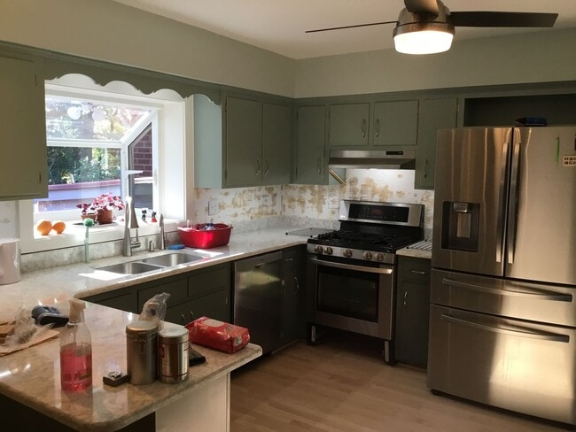 Building Photo - Recently updated ranch in Thoroughgood!