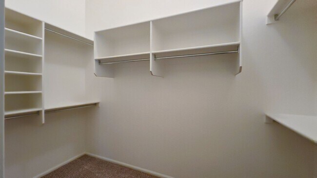 Building Photo - 16141 W Gibson Ln