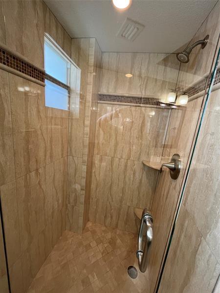 Building Photo - 333 NE 21st Ave