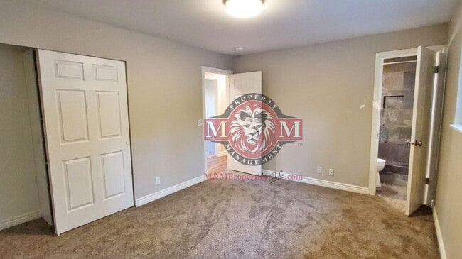 Building Photo - 5 Bd 3 Ba Remodeled Home in Midvale