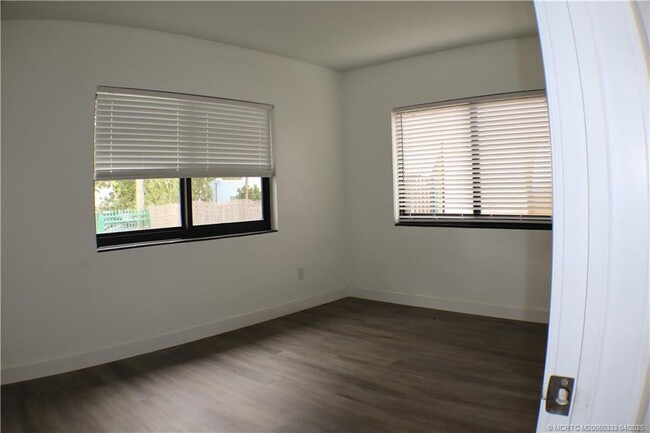 Building Photo - 1144 NW 30th St