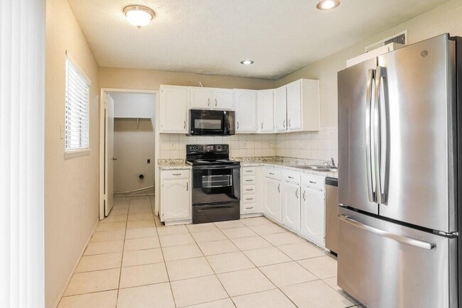 Building Photo - 17319 Northern Star Dr