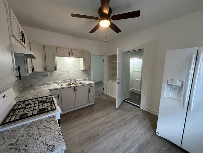 Building Photo - 3282-3284 N 30th St