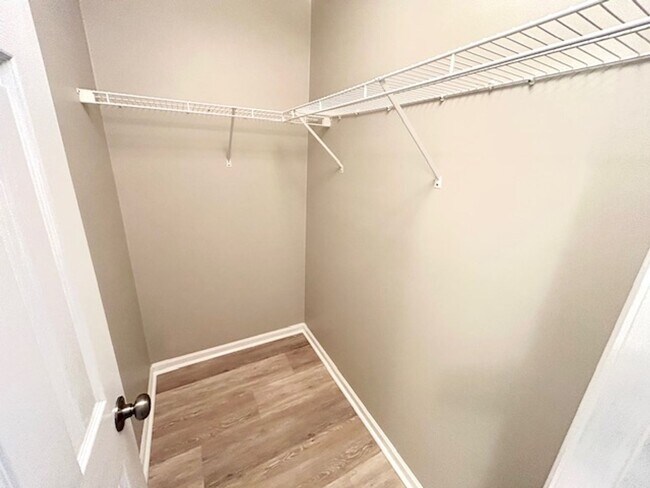 Building Photo - 118 Railroad Ridge Rd