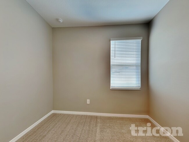 Building Photo - 6092 Dolostone Dr