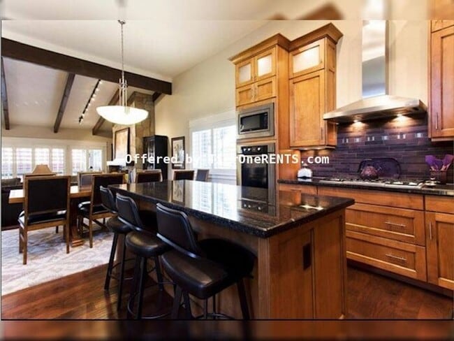 Building Photo - This property offers a NO DEPOSIT option available for qualified renters!