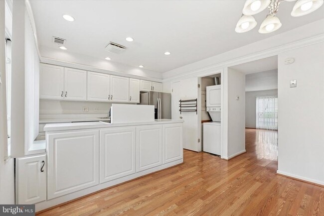 Building Photo - 128 Macklenberg Dr