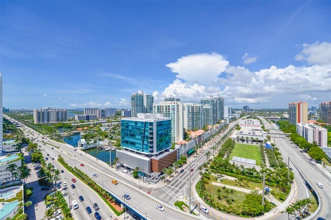 Building Photo - 16699 Collins Ave