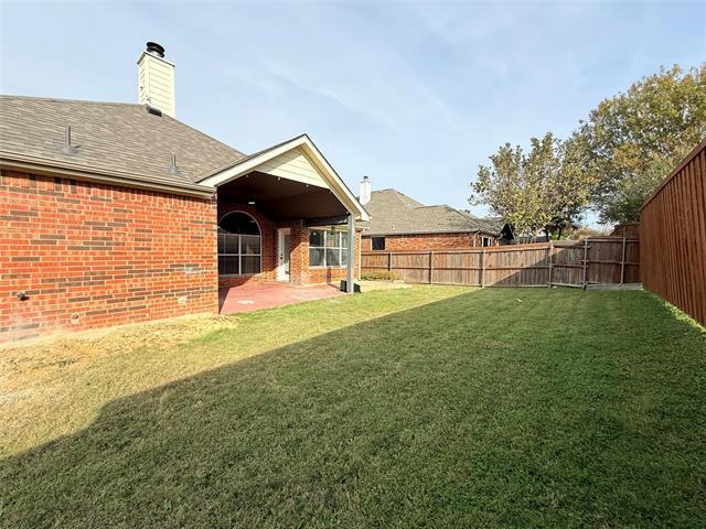 Building Photo - 1004 Broken Spoke Dr