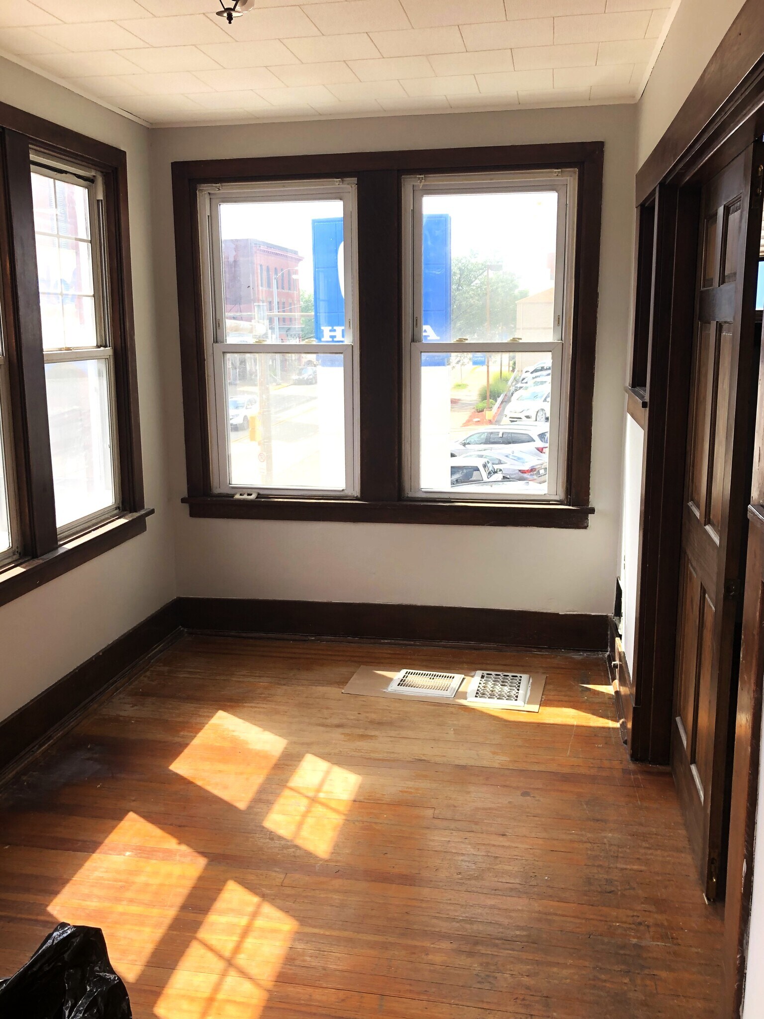 Building Photo - 5127 Liberty Ave