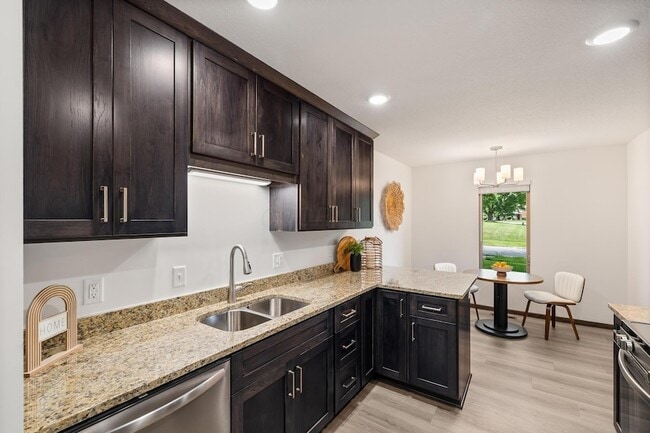 Building Photo - 1665 Riva Ridge Dr