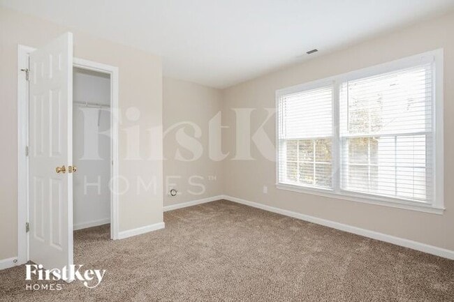 Building Photo - 5212 Autumn Woods Dr