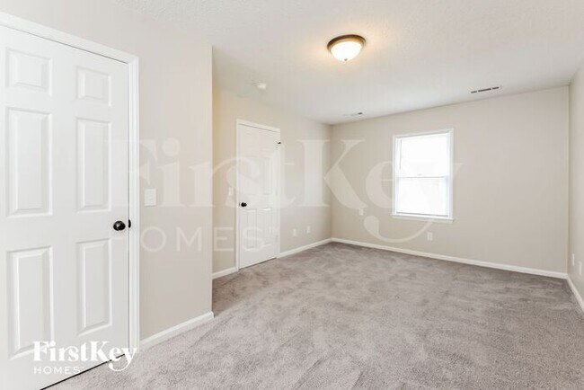 Building Photo - 208 Guinevere Ct