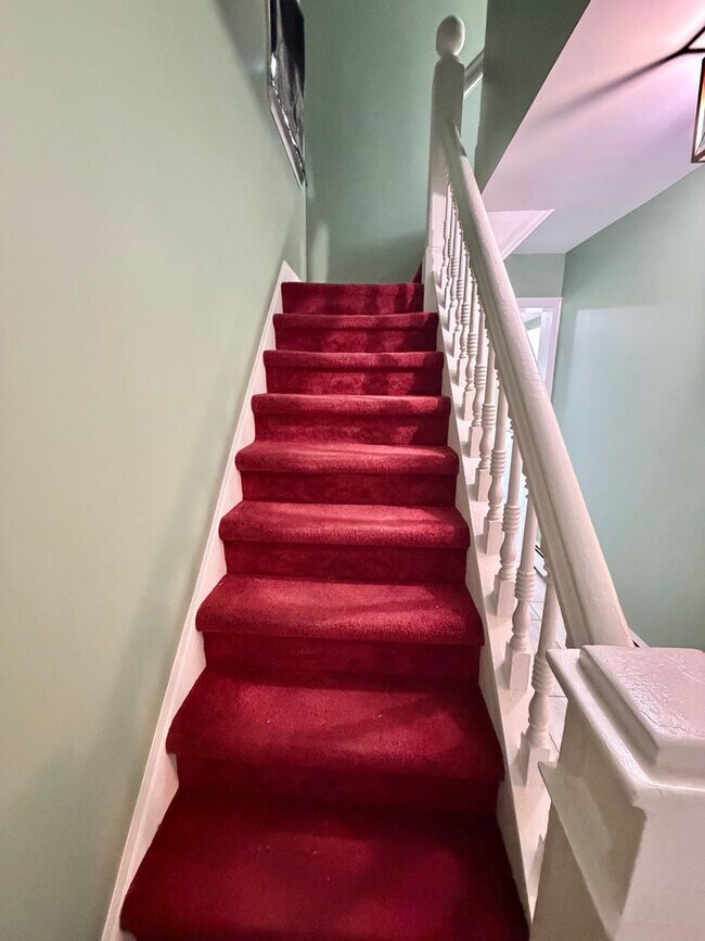 Building Photo - FOR RENT: Charming Remodeled Arts & Crafts Home in Monticello