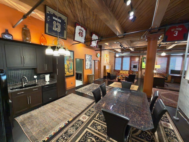 Building Photo - 1101 Lucas Ave