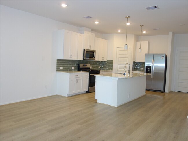 Building Photo - 620 Sand Dollar Dr