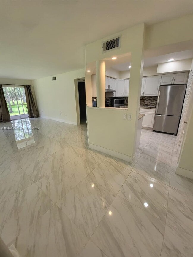 Building Photo - 2485 NW 33rd St