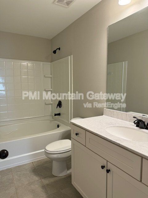 Building Photo - 30 Grand Oak Dr