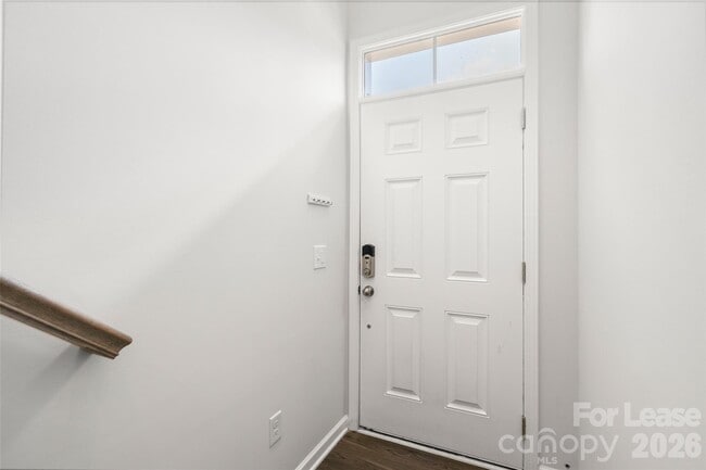 Building Photo - 6985 Waterstone Dr