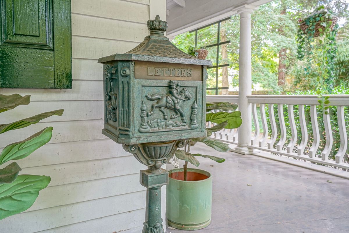 Building Photo - 315 Chestnut St